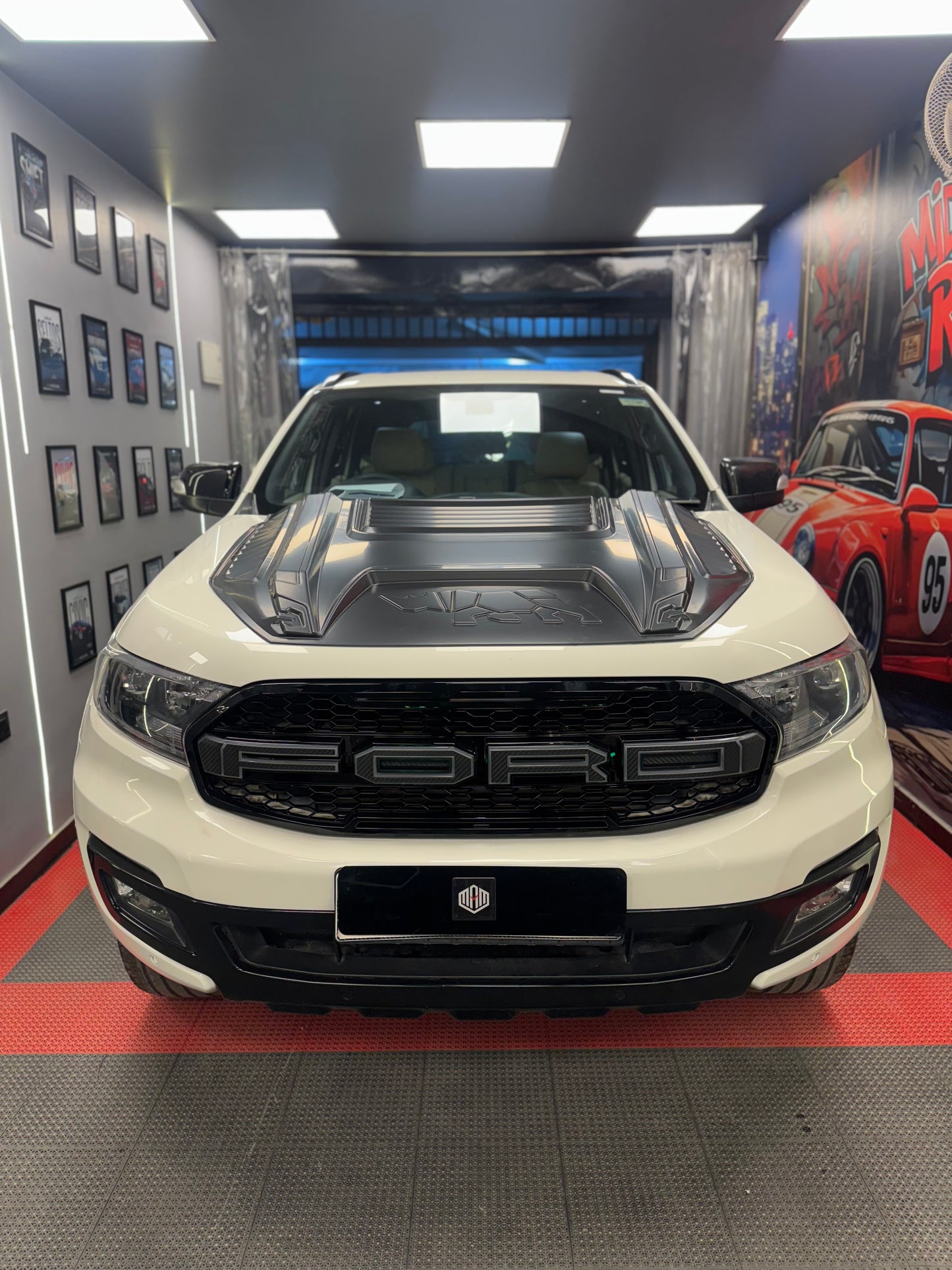 FORD ENDEAVOUR Aftermarket Rhino Bonnet Hood Scoop