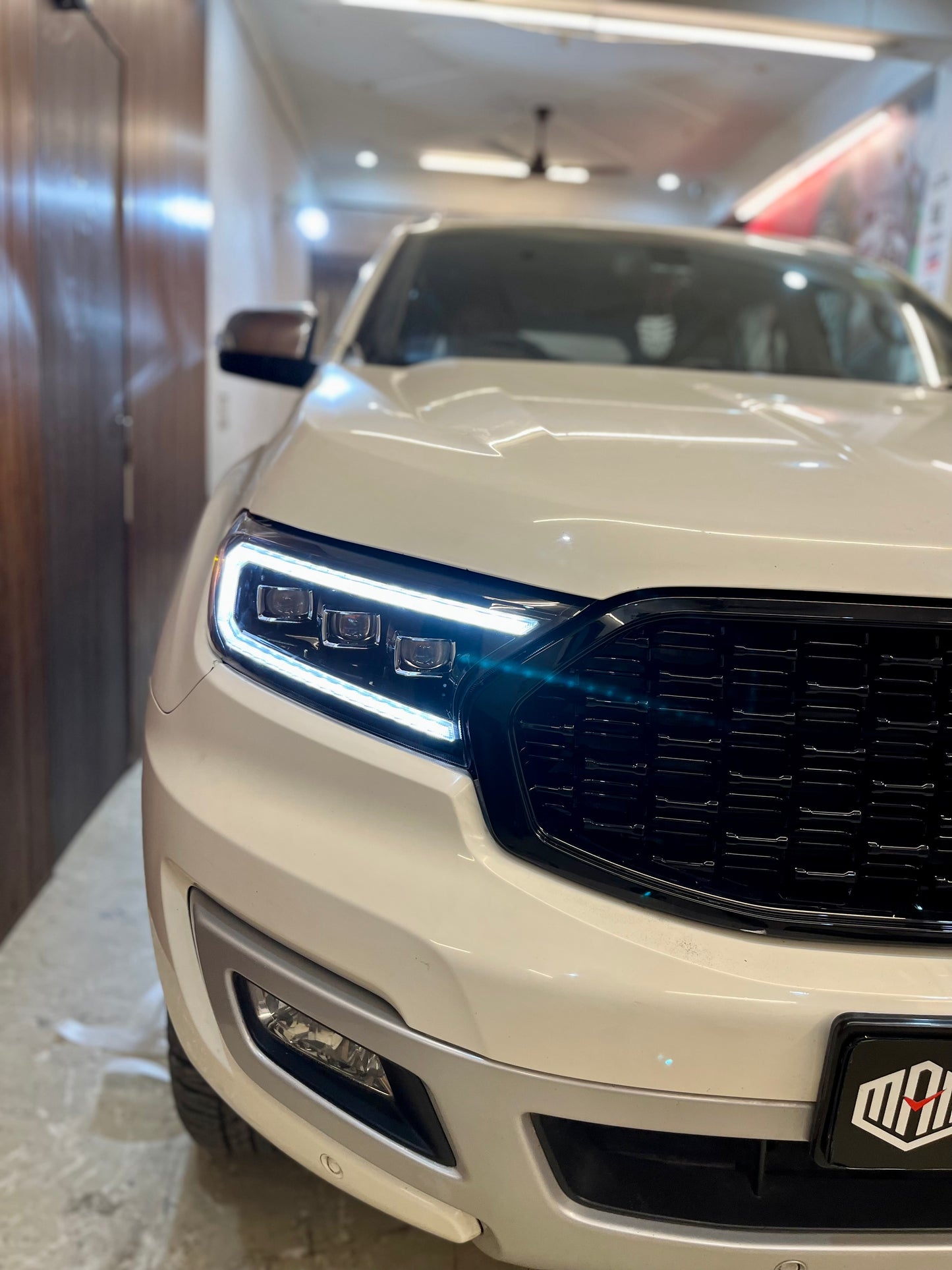 FORD ENDEAVOUR Aftermarket Tri Lens Full DRL Head Lamp