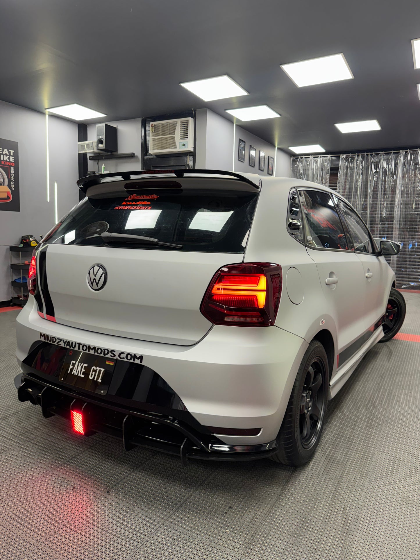 Volkswagen Polo Rear 6 Fin Diffuser with Integrated F1 Light