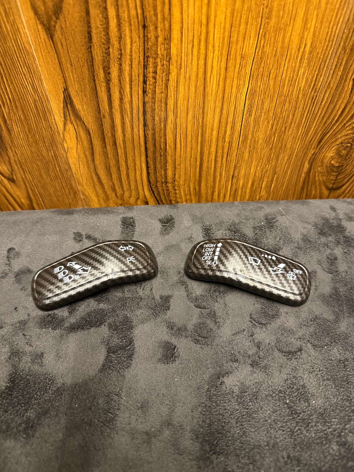Volkswagen Virtus Lever Cover (Gloss Black/Silver & CF Dipped)