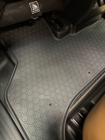 DEFENDER Aftermarket Imported Floor Mats (2 Rows)