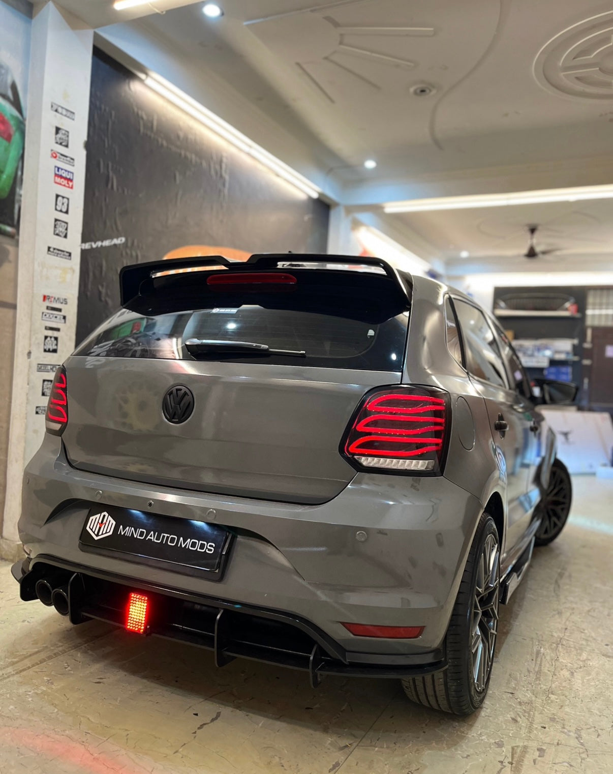 Universal F1 Style Light (Aftermarket Racing Rear Light)
