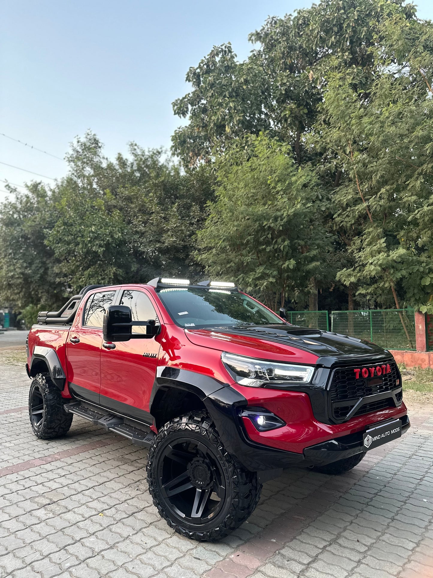 TOYOTA HILUX Aftermarket Imported Metal Foot Steps
