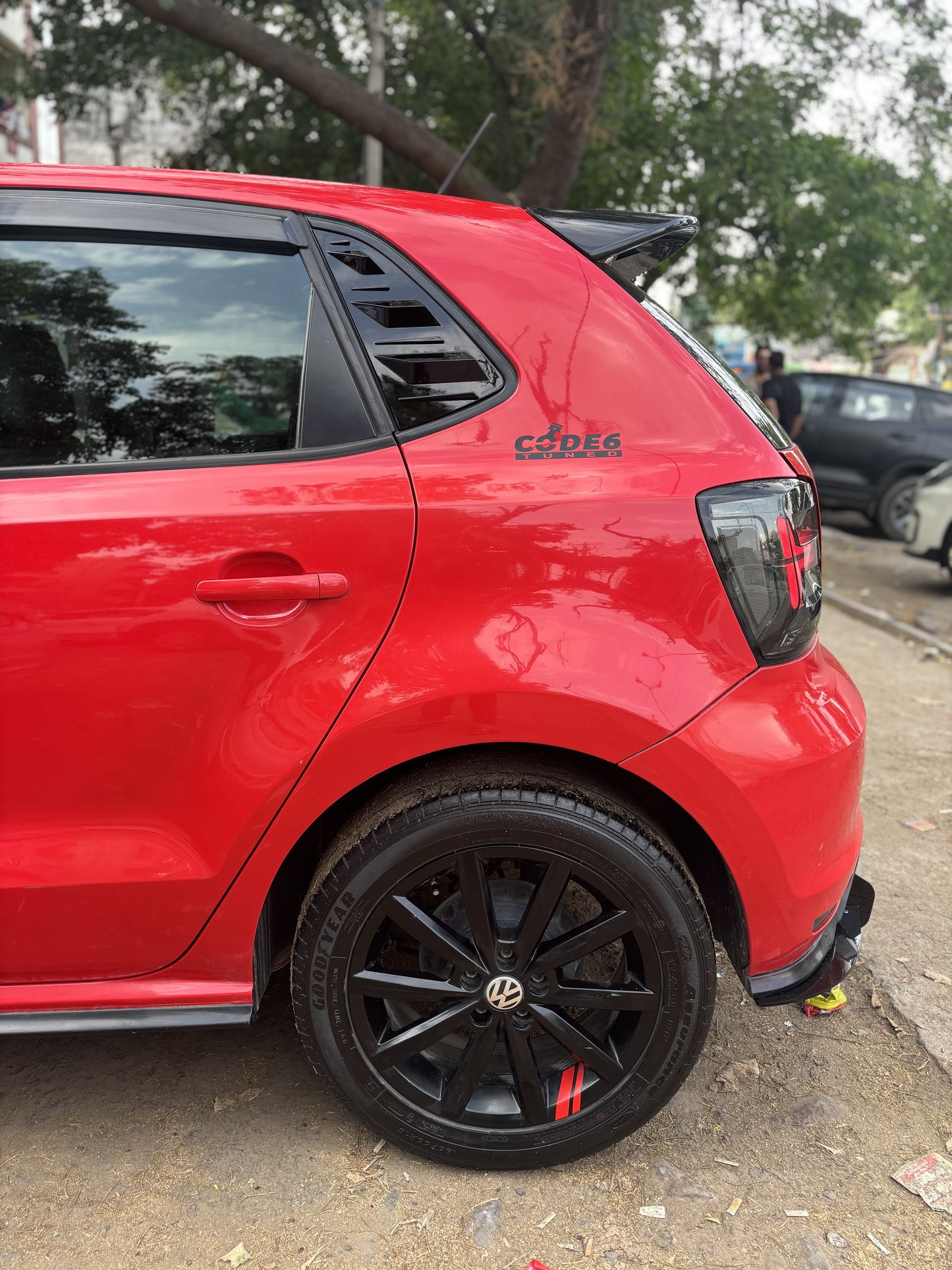 VW POLO LOUVER
