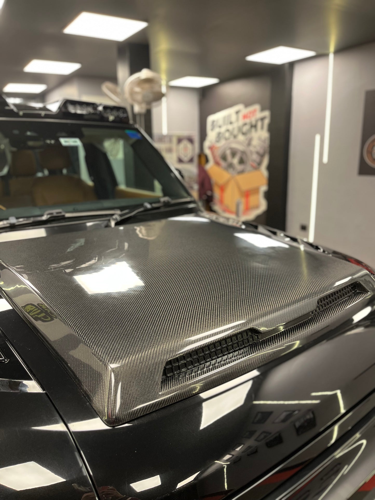DEFENDER Aftermarket Original Carbon Fiber Bonnet/Hood Scoop