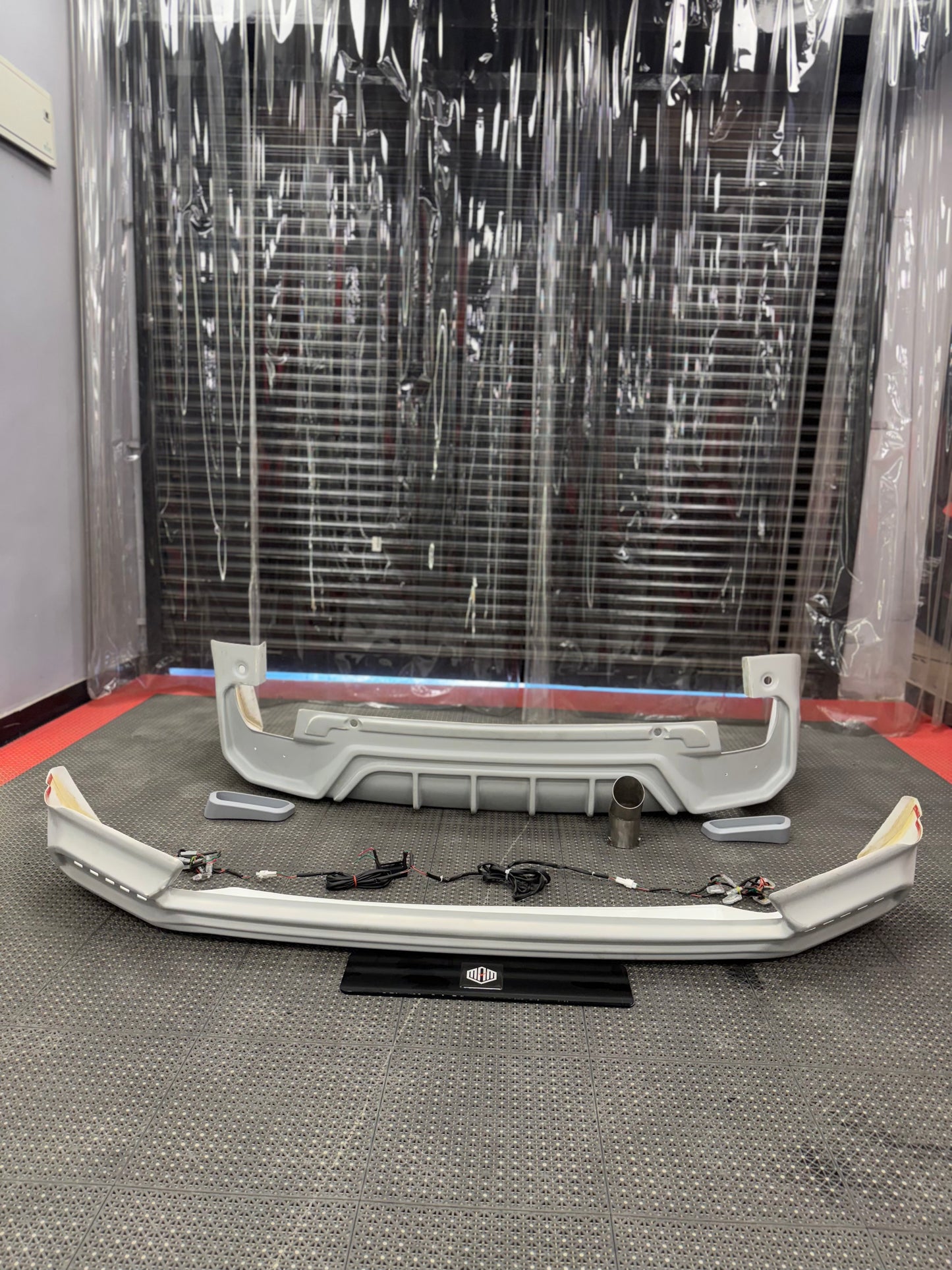 Mahindra SCORPIO N Aftermarket Front & Rear Body Kit (Side Skirtings)